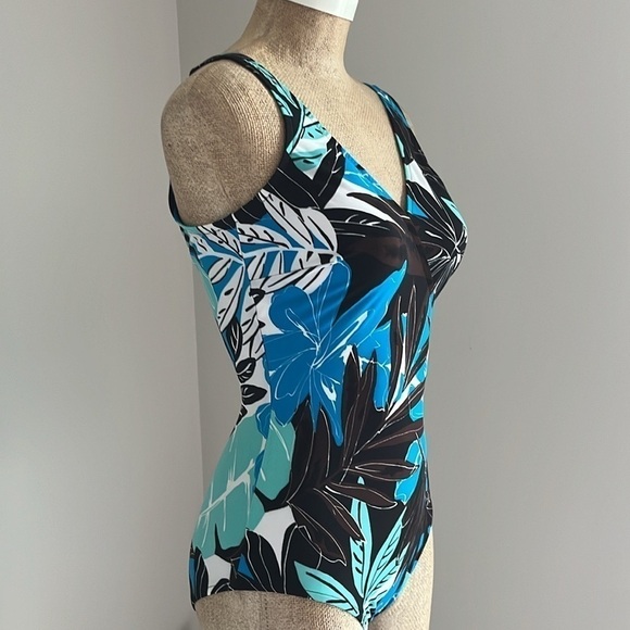 Magicsuit by Miraclesuit One Piece Swimsuit Size 8 NWT - Picture 6 of 13